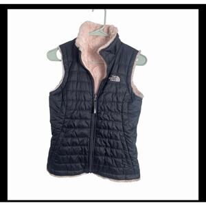 The North Face Kids Reversible Puffer Vest Pink Black Size 10–12 Youth